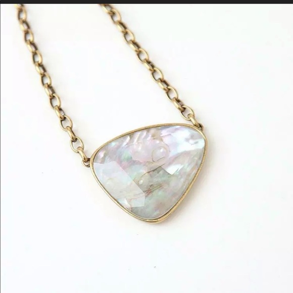 NWT Kendra Scott Mckenna White Abalone Necklace - Picture 3 of 4
